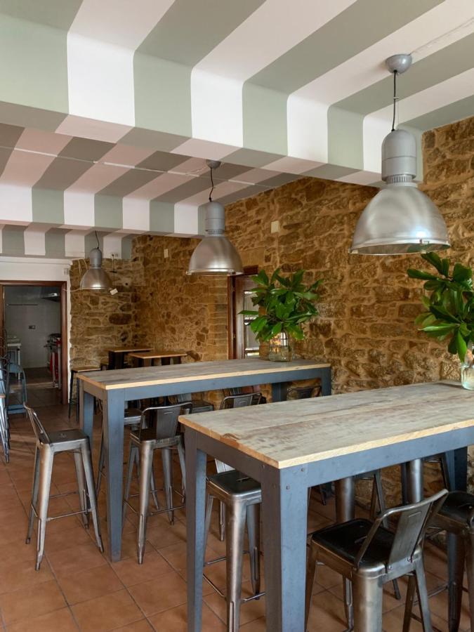 A Cochera Hostel Ferrol Buitenkant foto